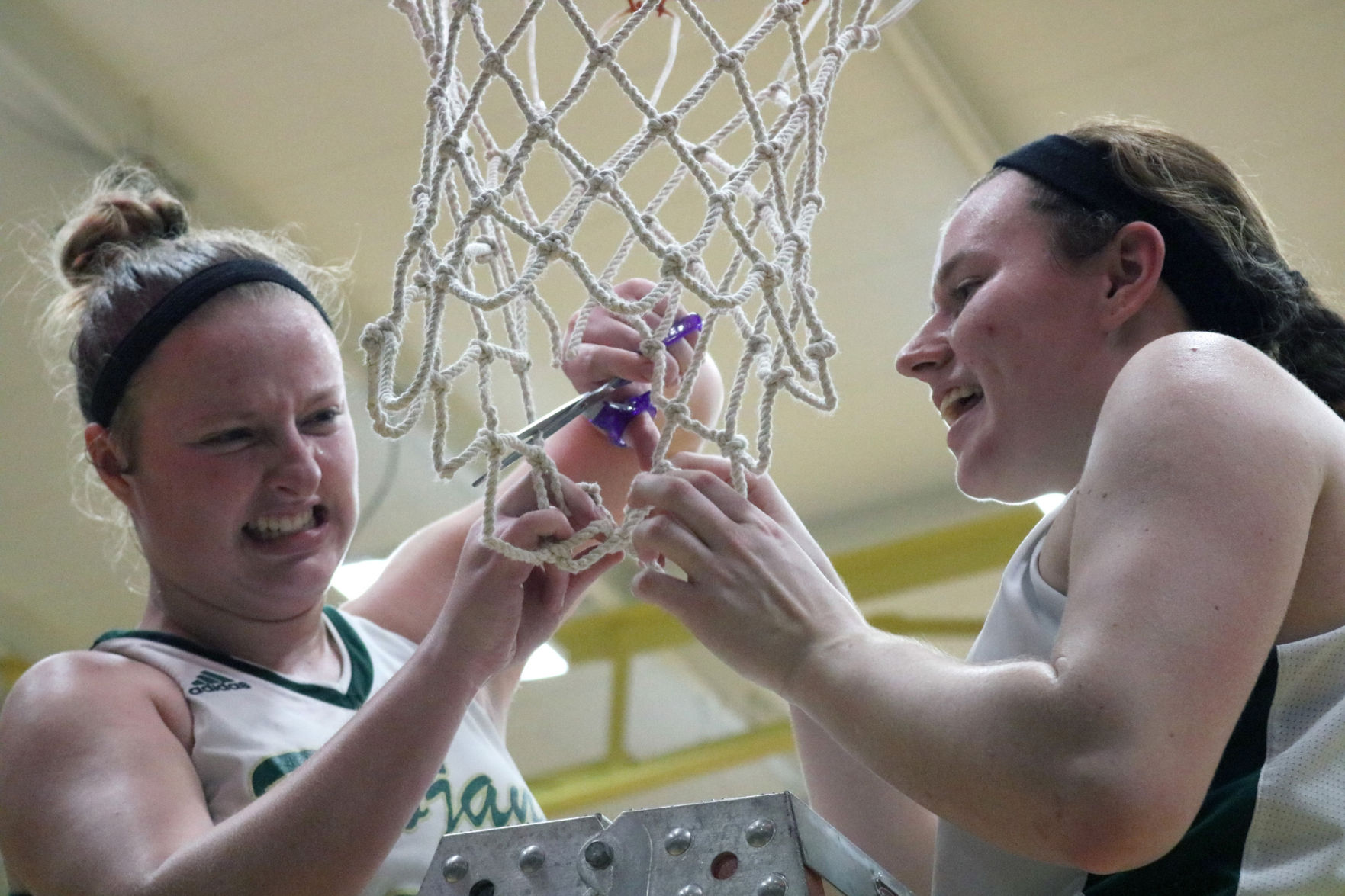 Maikranz and Day cut down the net